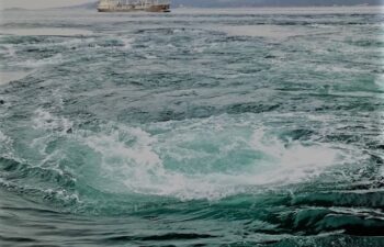 鳴門海峡の渦潮