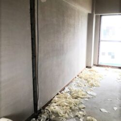 マンションリノベーション　解体中