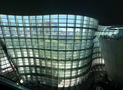 国立新美術館